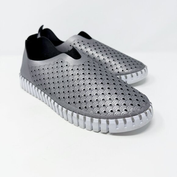 Ilse Jacobsen Metallic Silver Leather Tulip Slip On Sneakers Women's Size 10 EUC - Picture 1 of 9